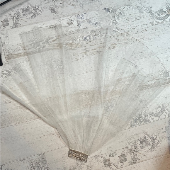 Vintage White Mesh Bridal Veil